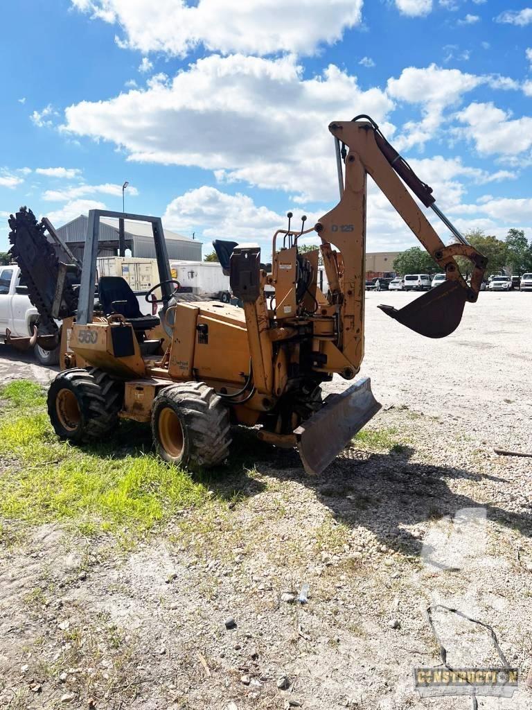 CASE 560 Kanal kazma makinasi