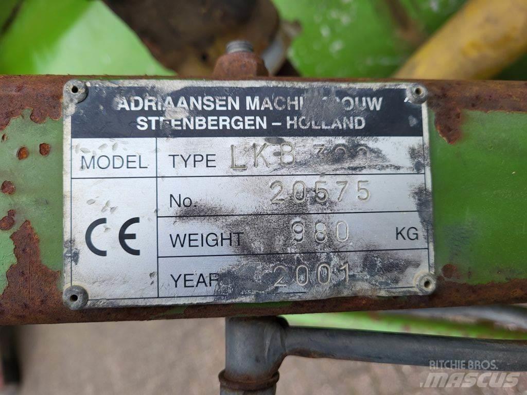Baselier LKB 320 Otomobiller