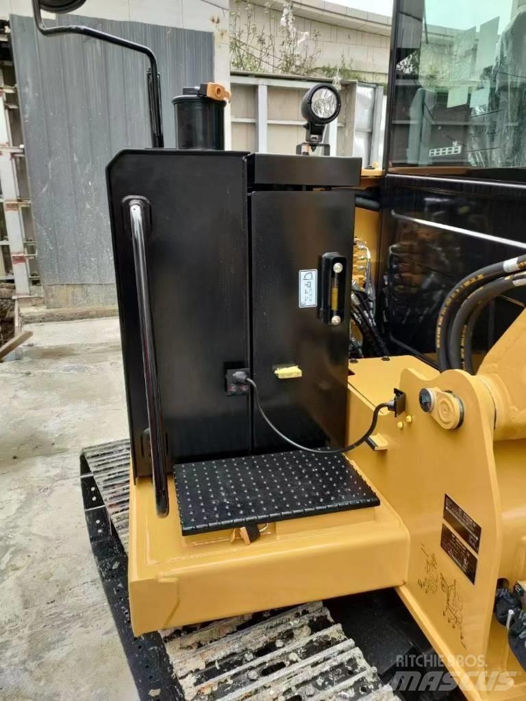CAT 305.5 Mini ekskavatörler, 7 tona dek
