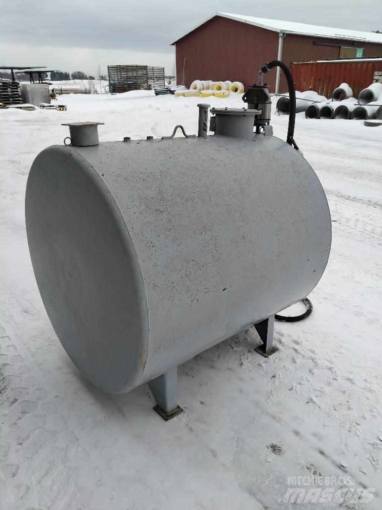  Farmarisäiliö 1300 L Diger tarim makinalari