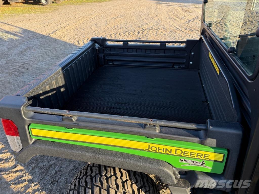 John Deere 835M Diger tarim makinalari