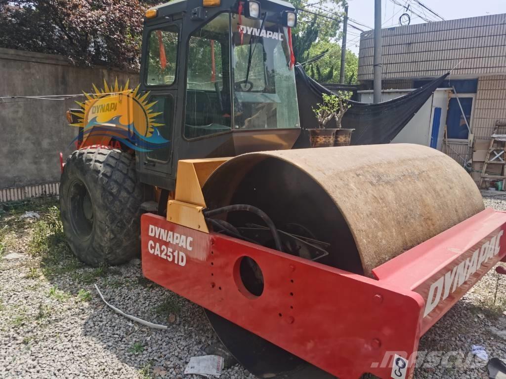 Dynapac CA 251 D Tek tamburlu silindirler