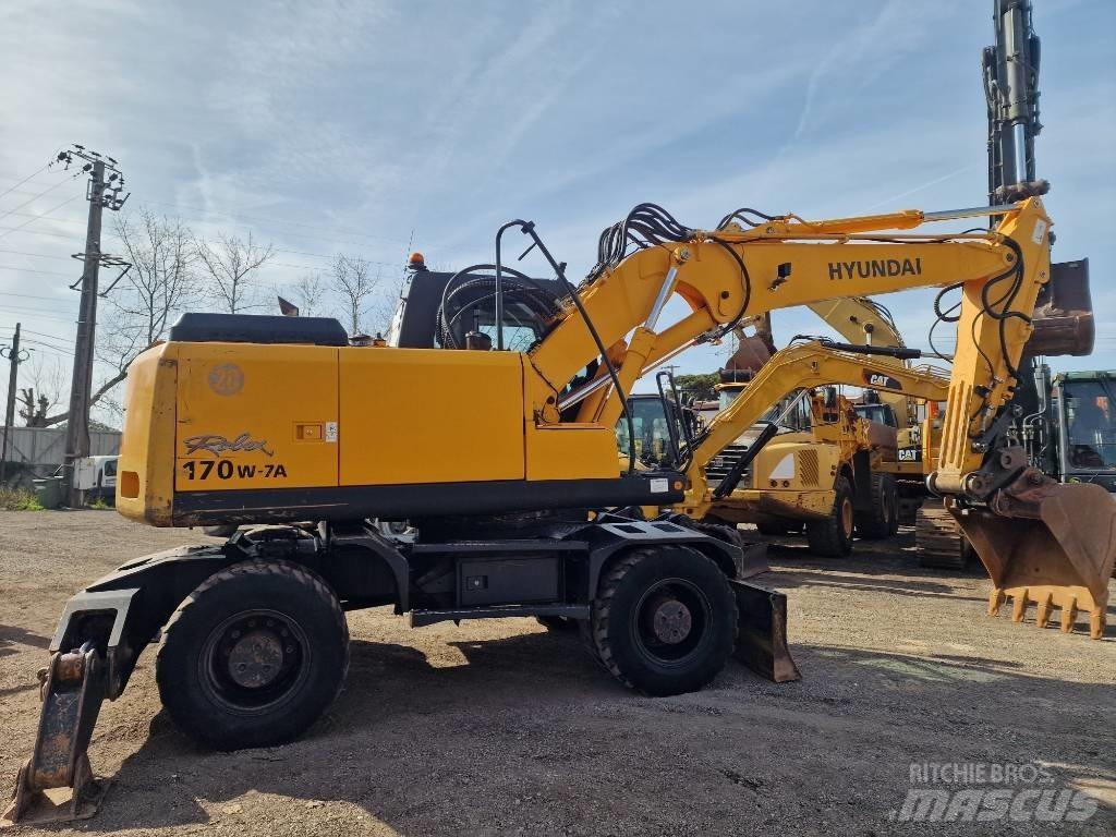 Hyundai R 170 W Lastik tekerli ekskavatörler