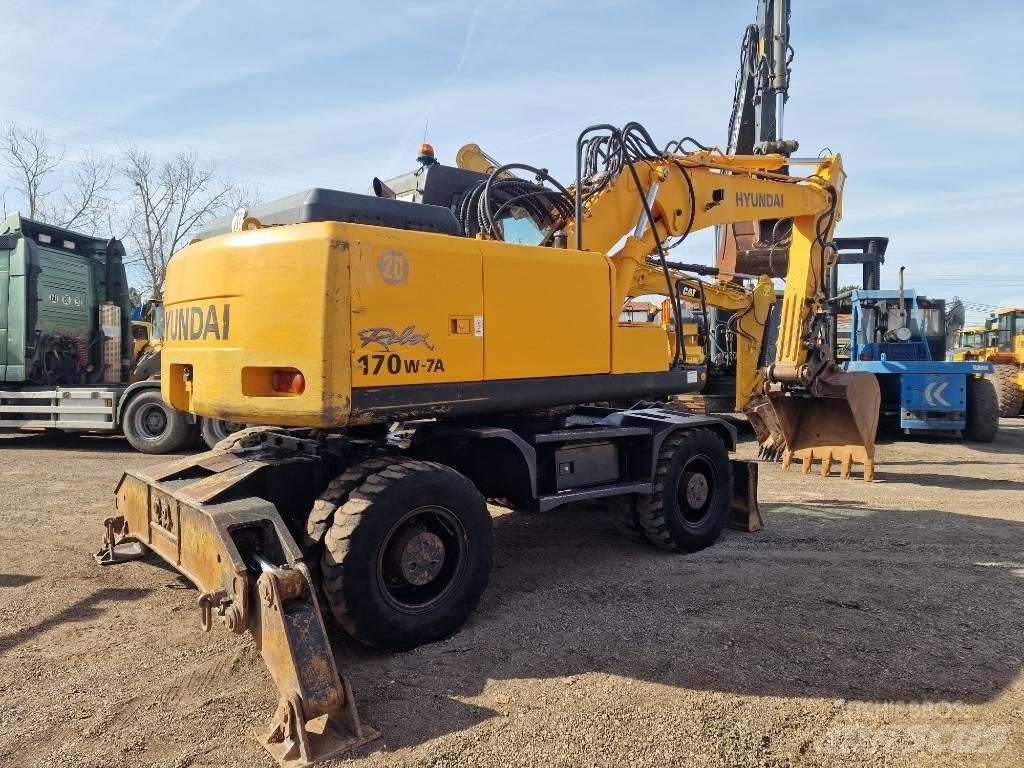 Hyundai R 170 W Lastik tekerli ekskavatörler