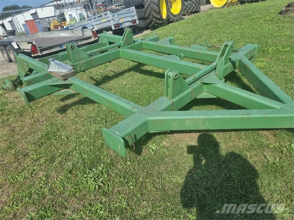 John Deere 750 A Mibzerler
