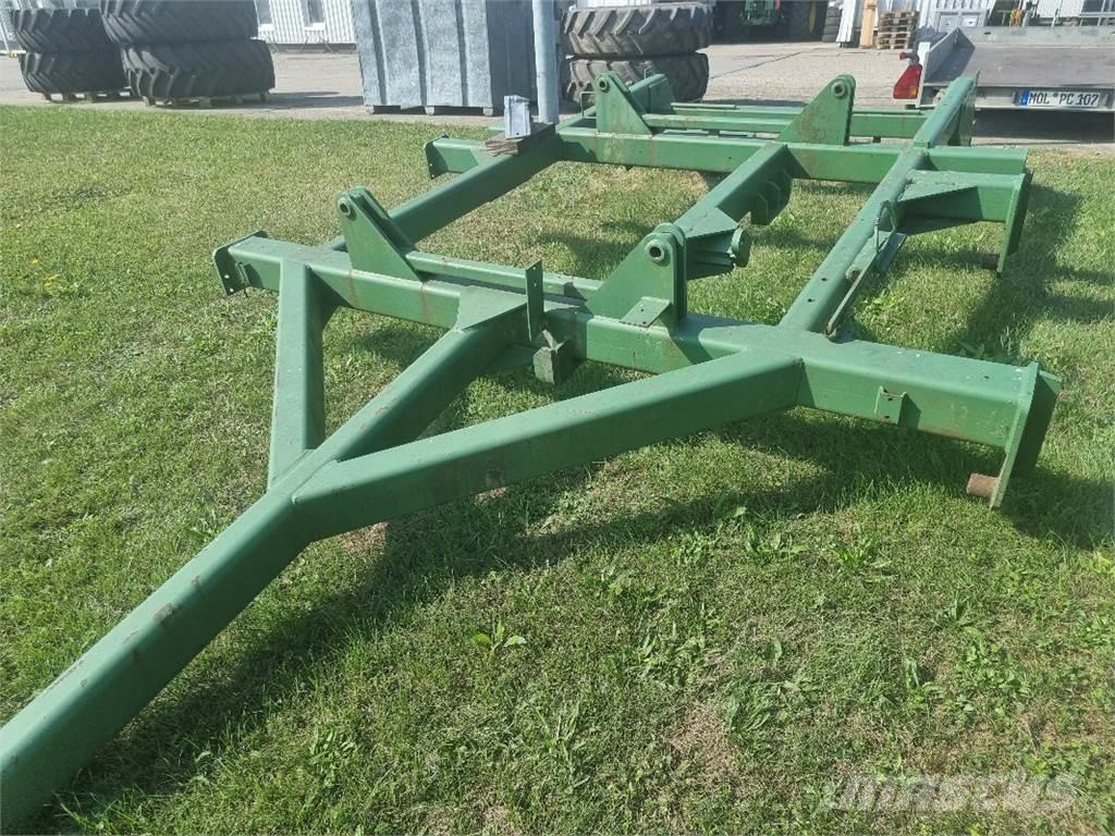 John Deere 750 A Mibzerler