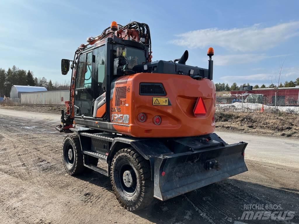Hitachi ZX135W-7 Lastik tekerli ekskavatörler