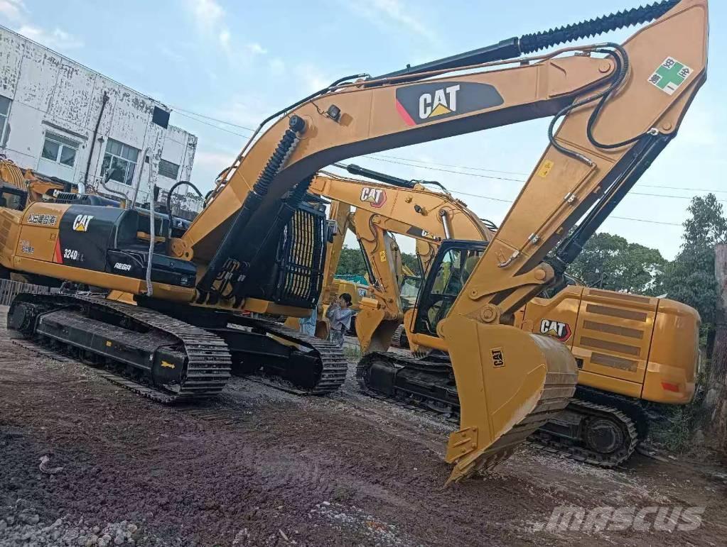 CAT 324 D L Paletli ekskavatörler