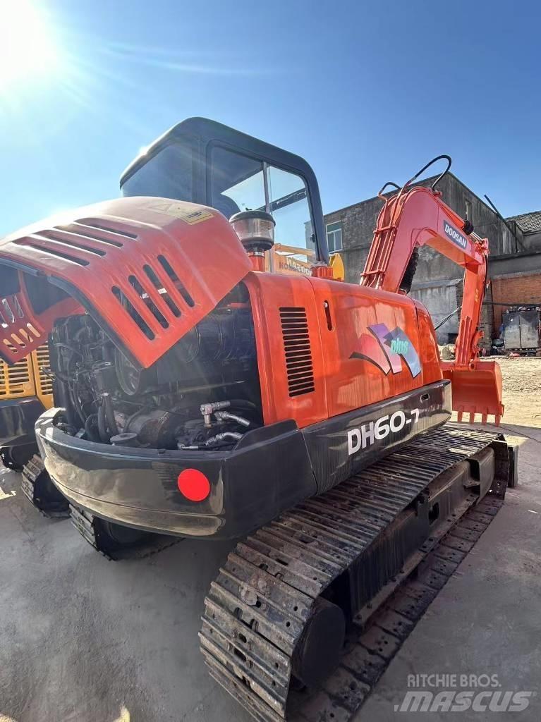 Doosan DH 55 Mini ekskavatörler, 7 tona dek
