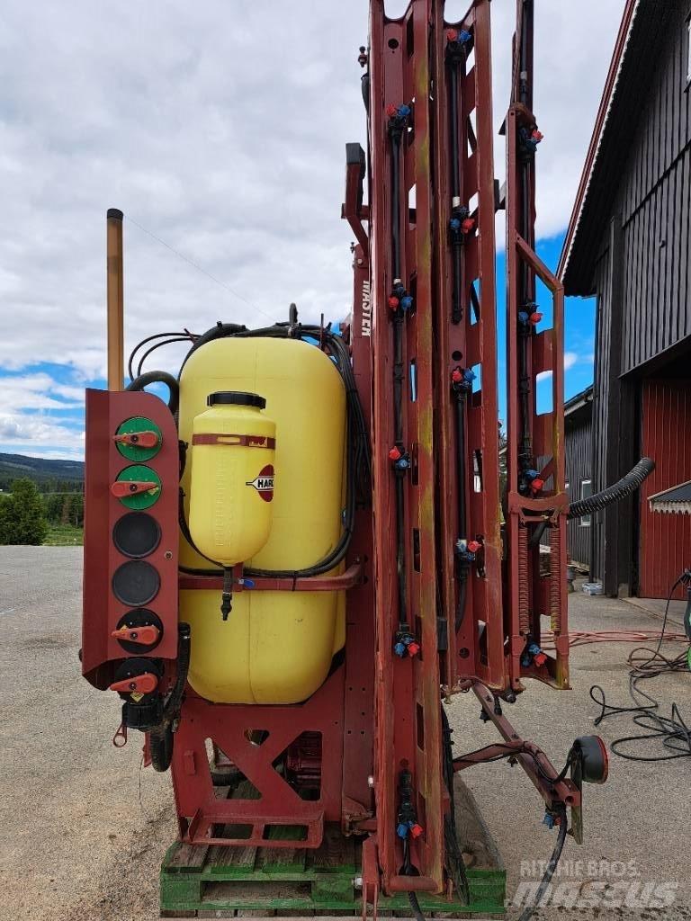 Hardi Master 1000 Çekilir pülverizatörler