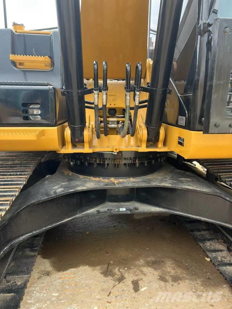 CAT 320 Paletli ekskavatörler
