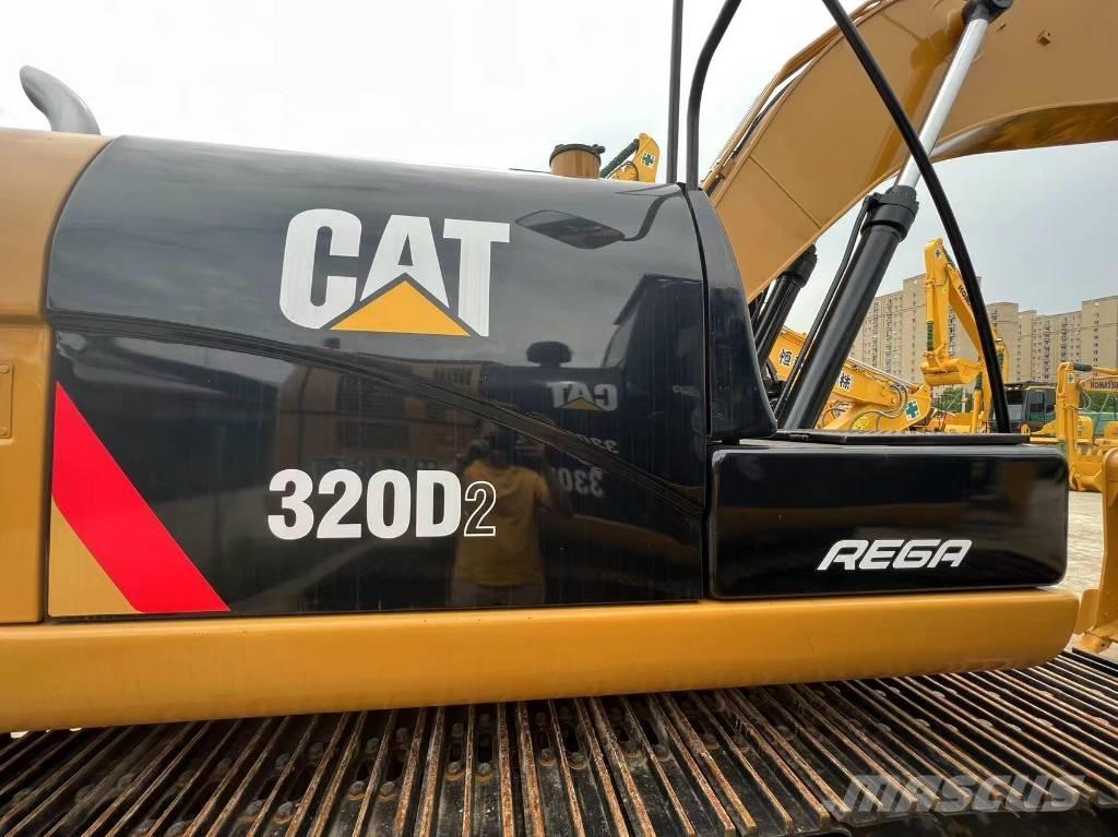 CAT 320 Paletli ekskavatörler