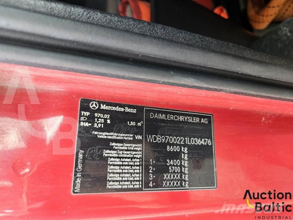 Mercedes-Benz 815 Frigofrik kamyonlar