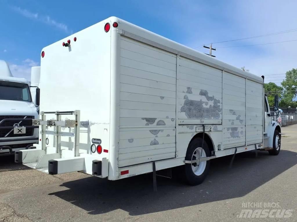 Freightliner M2 İçecek kamyonları