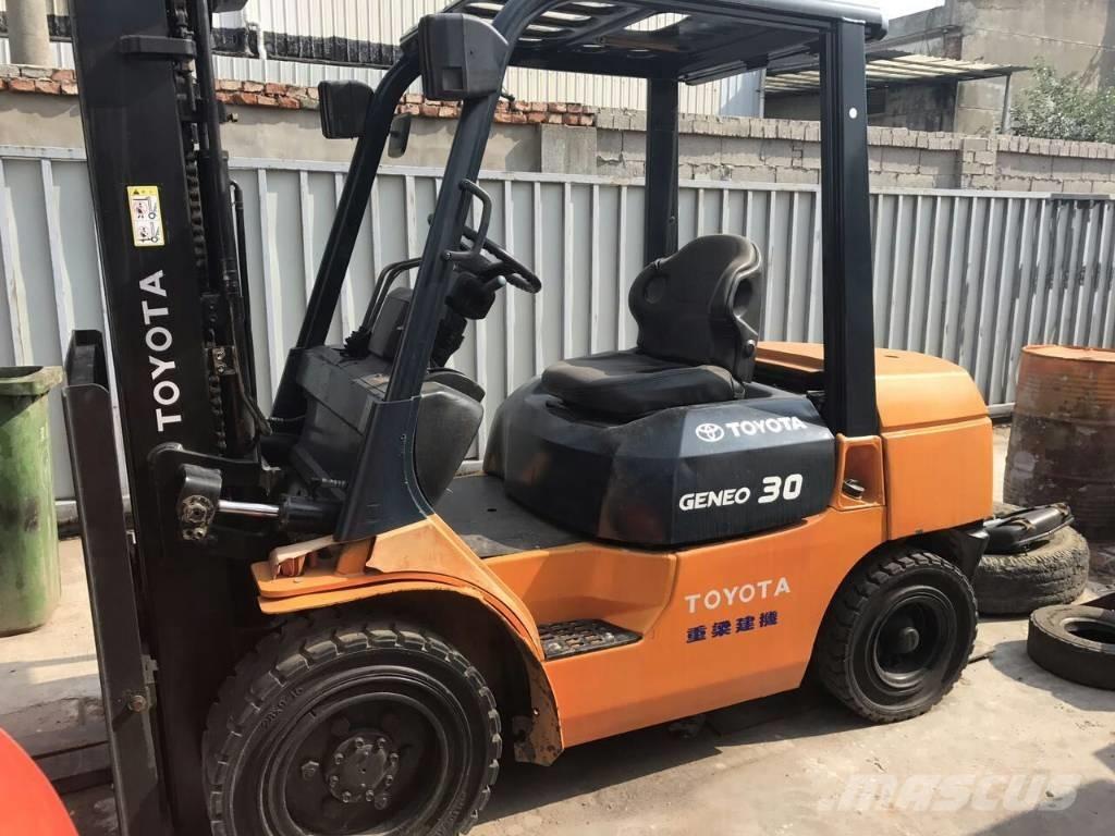  TOYOTYA FD30 Dizel forkliftler