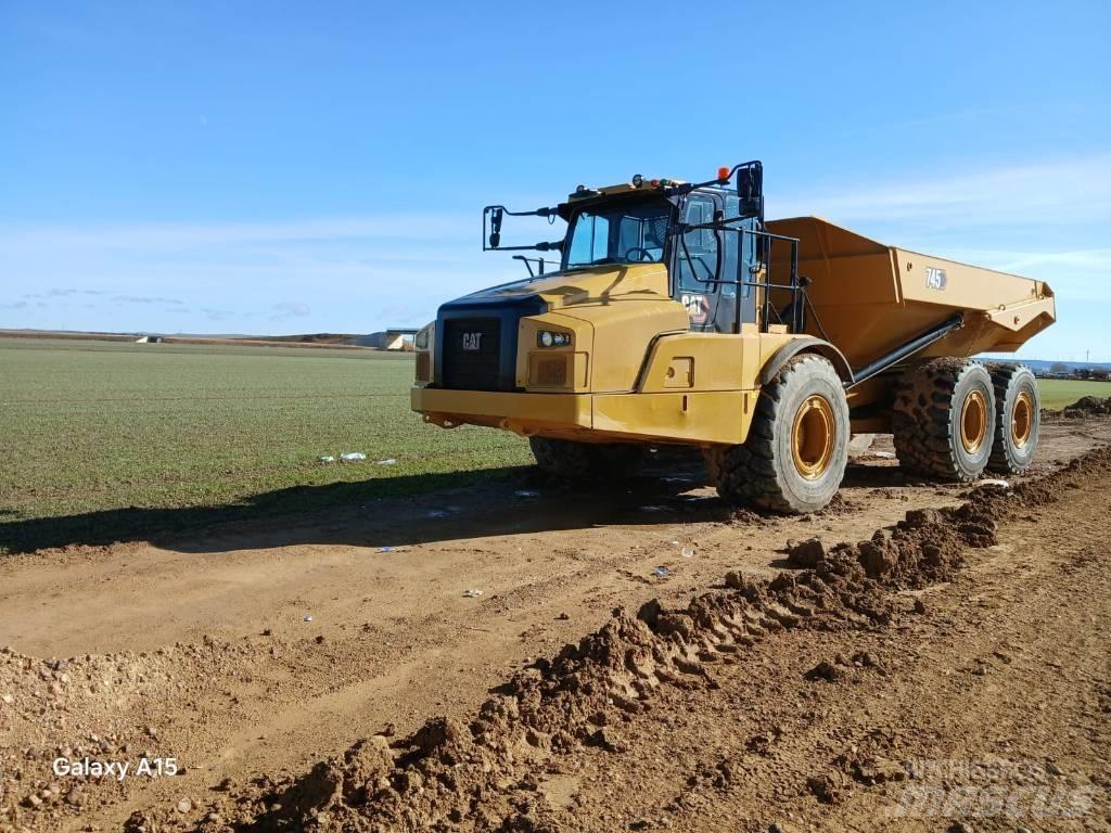 CAT 745 Belden kirma kaya kamyonu