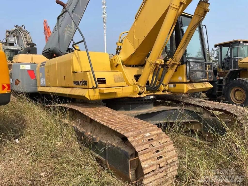 Komatsu PC 360 Paletli ekskavatörler