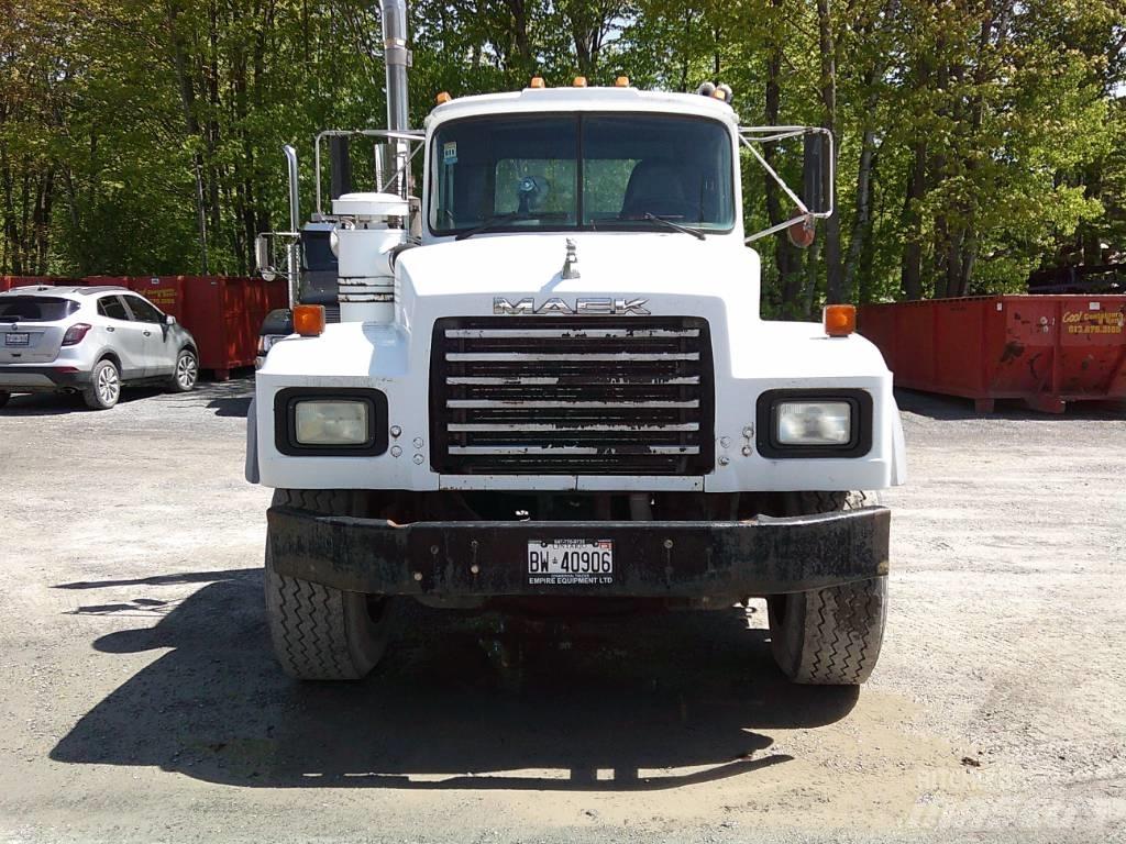 Mack RB 688 S Çekiciler