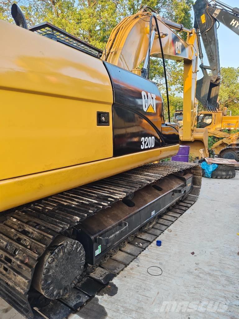 CAT 320 D Paletli ekskavatörler