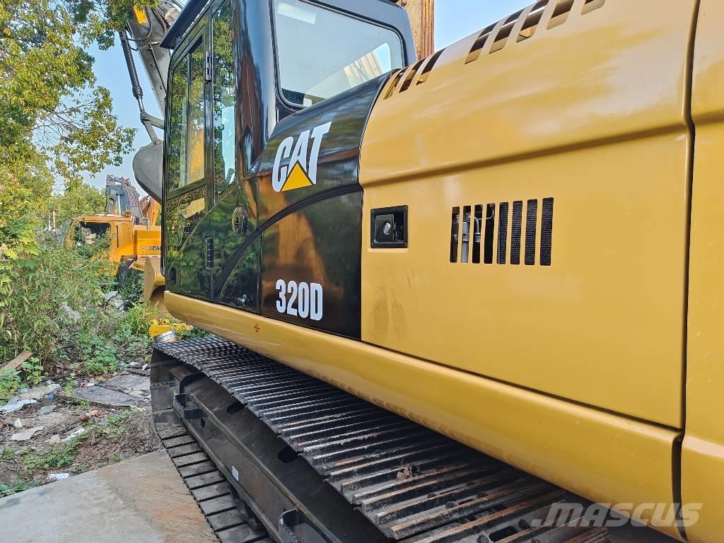 CAT 320 D Paletli ekskavatörler