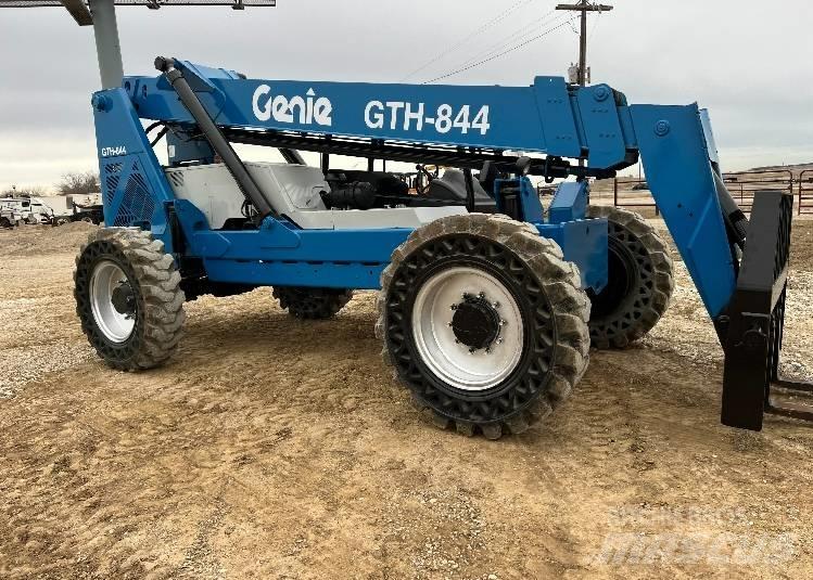 Genie GTH844 Teleskopik yükleyiciler