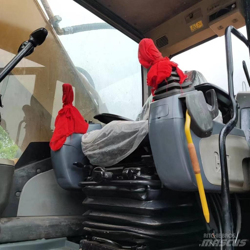 CAT 336 D Paletli ekskavatörler