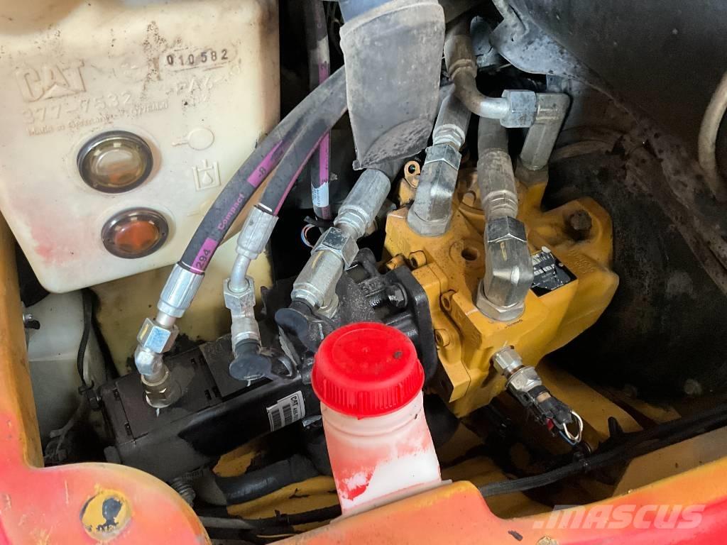 CAT 908 M Tekerlekli yükleyiciler