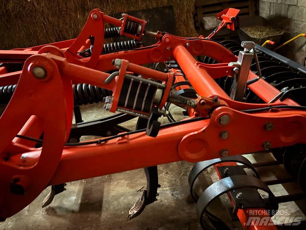 Kuhn Cultimer L 350 Tirmiklar