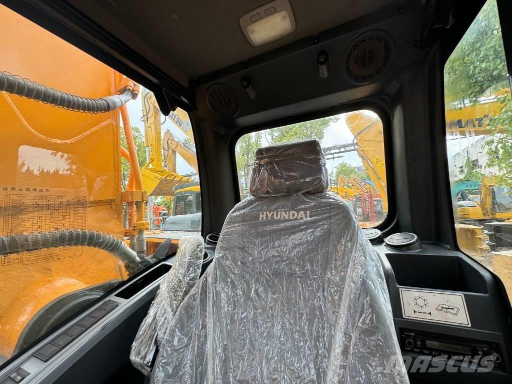 Hyundai 305LC-9T Paletli ekskavatörler