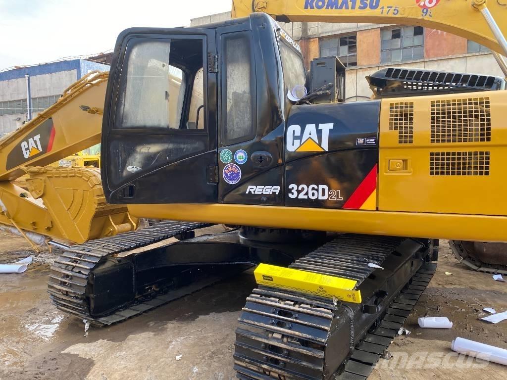 CAT 326d2l Paletli ekskavatörler