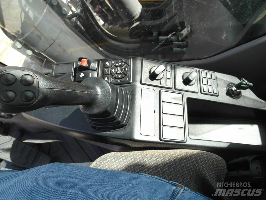 Volvo EC 220 EL Paletli ekskavatörler