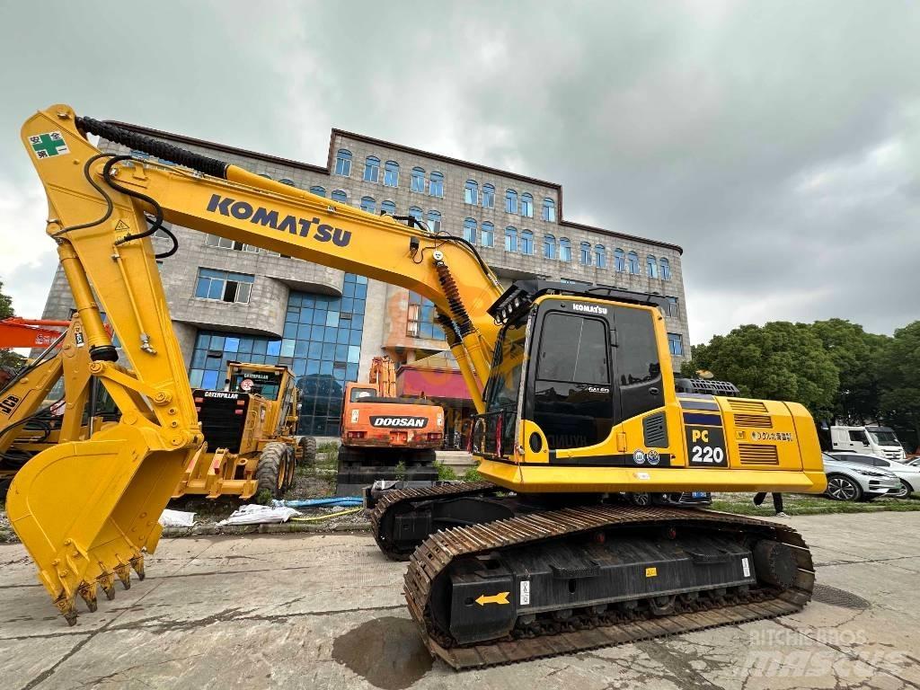 Komatsu PC 220 Paletli ekskavatörler