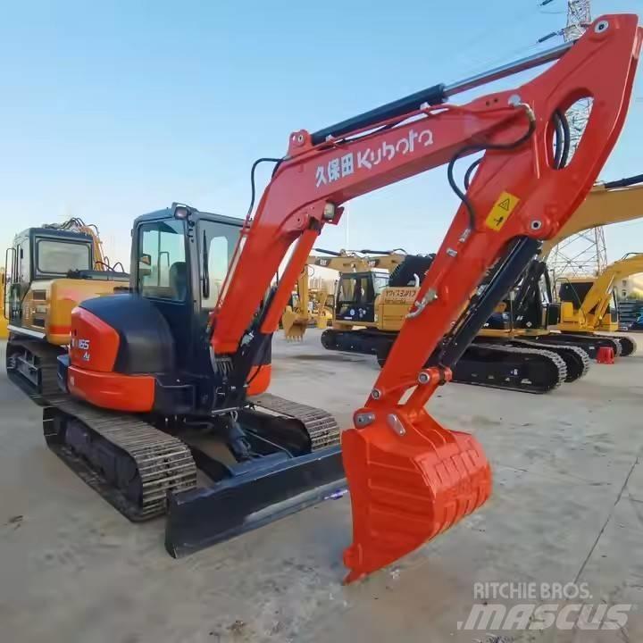 Kubota KX165 Paletli ekskavatörler