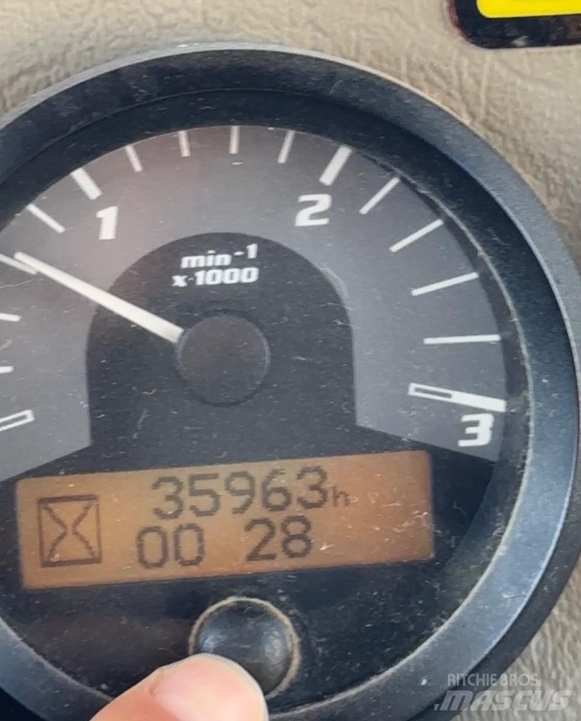 Moxy MT 31 Belden kirma kaya kamyonu