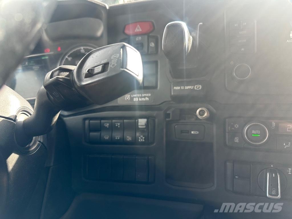 Scania P 370 6x2*4 Vinçli kamyonlar