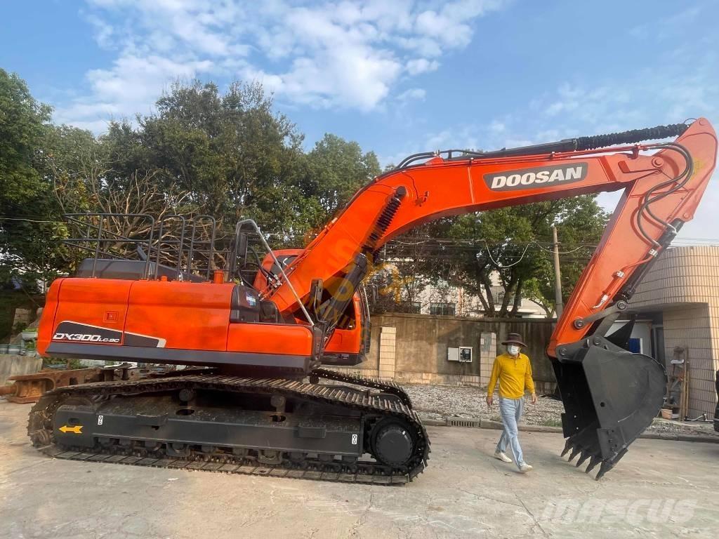 Doosan DX 300 Paletli ekskavatörler