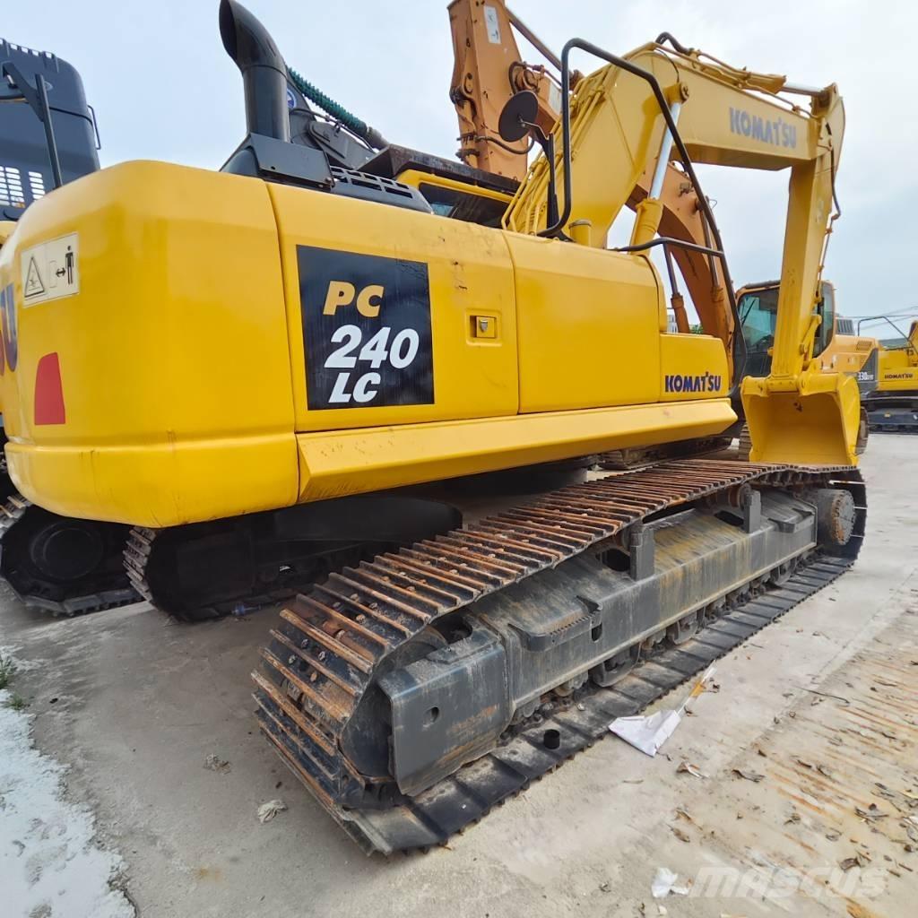 Komatsu PC 240 LC-8 Paletli ekskavatörler