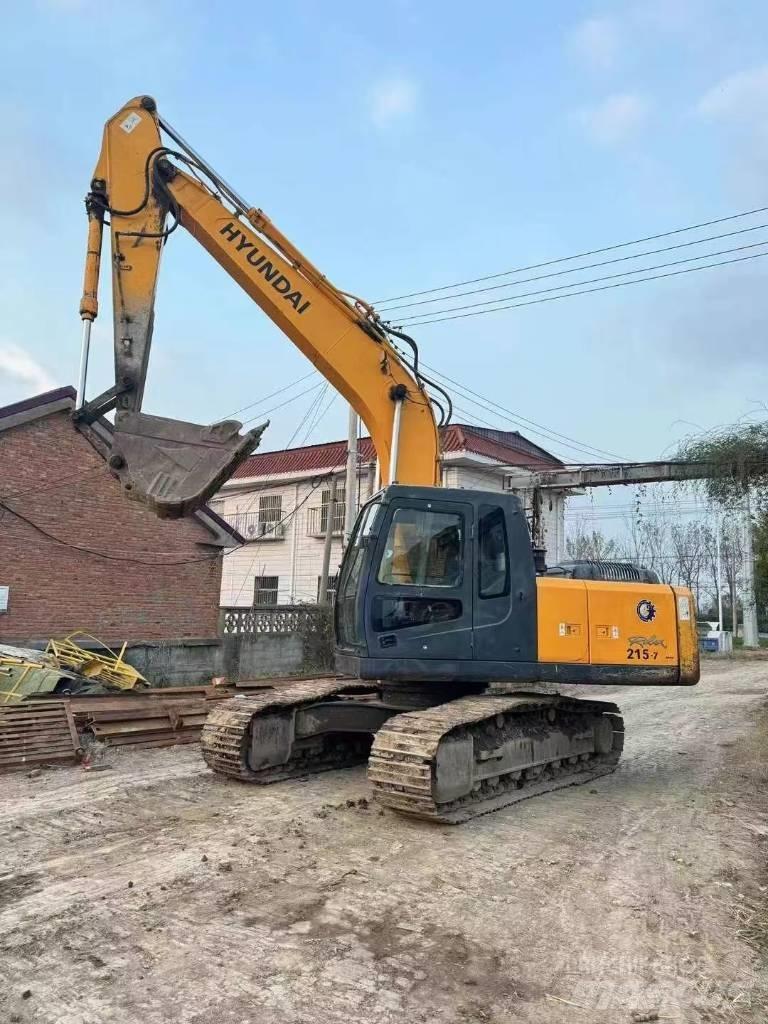 Hyundai Robex 215-7 Paletli ekskavatörler