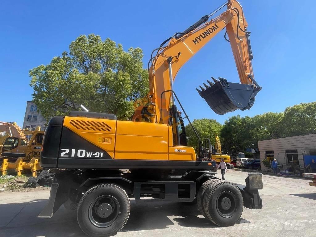 Hyundai 210W-9 Lastik tekerli ekskavatörler