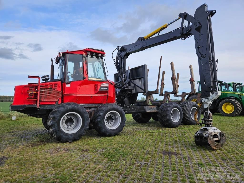 Komatsu 840.4 Tomruk yükleyici traktörler