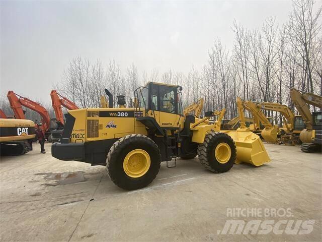 Komatsu WA380 Tekerlekli yükleyiciler