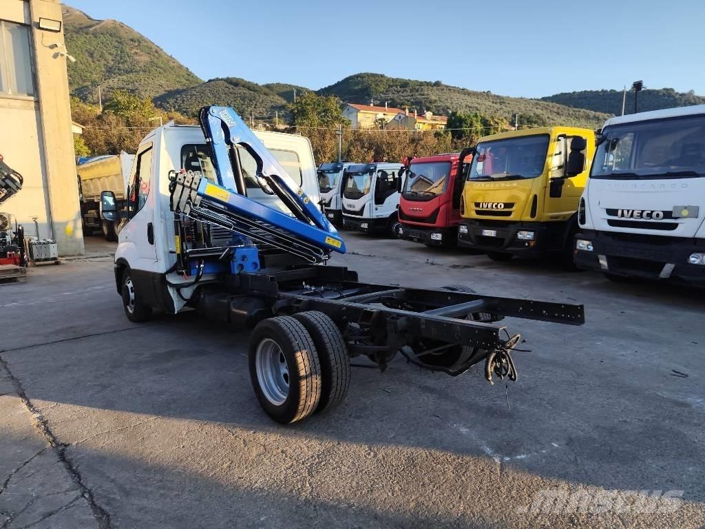 Iveco Daily 35-150 Araç üzeri vinçler