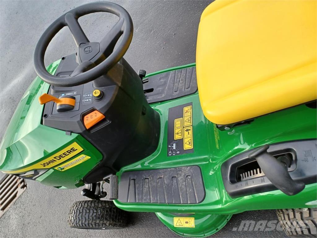 John Deere X147R Çim biçme makineleri