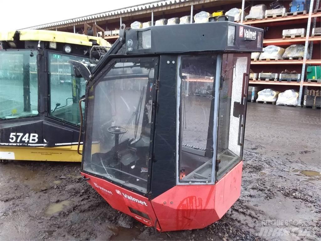 Valmet 911.1 Kabin