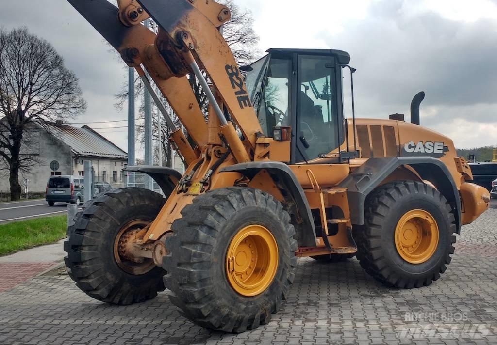 CASE 821 E Tekerlekli yükleyiciler