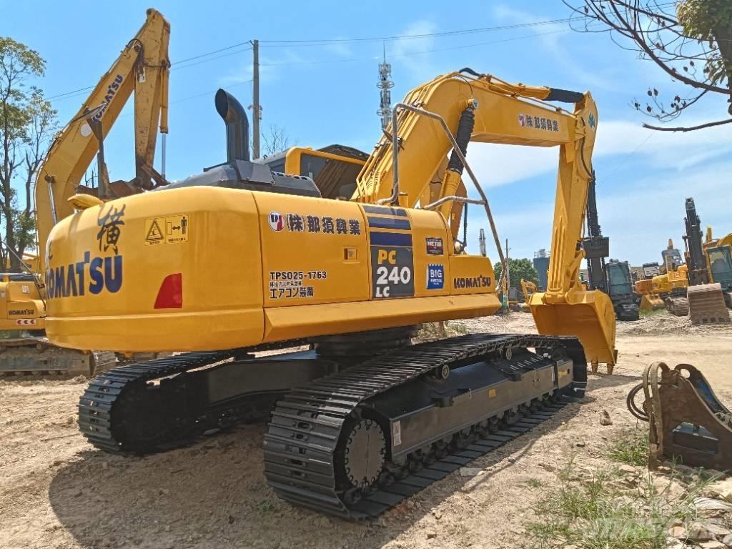 Komatsu PC 240 LC Paletli ekskavatörler