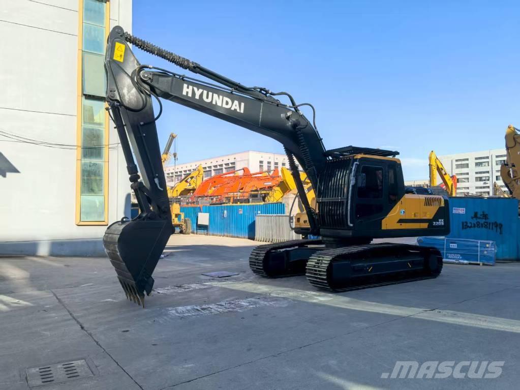 Hyundai HX 220 Paletli ekskavatörler