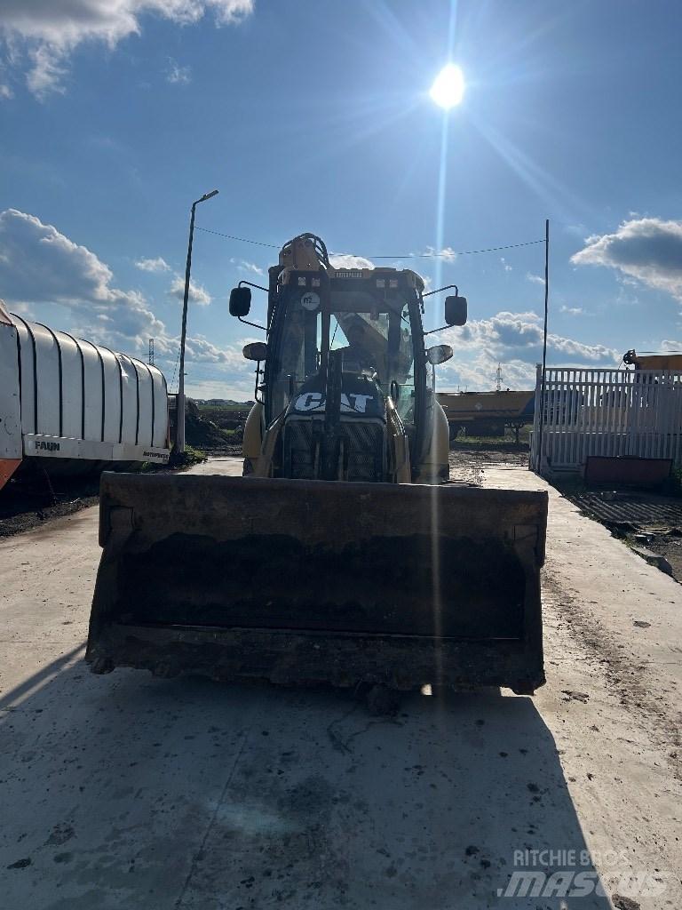 CAT 422 E Kazıcı yükleyiciler - beko loder