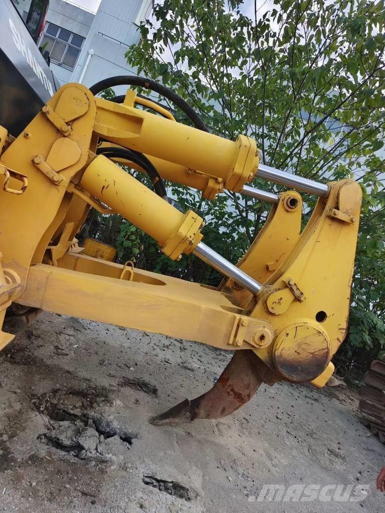 Shantui SD 32 Paletli dozerler