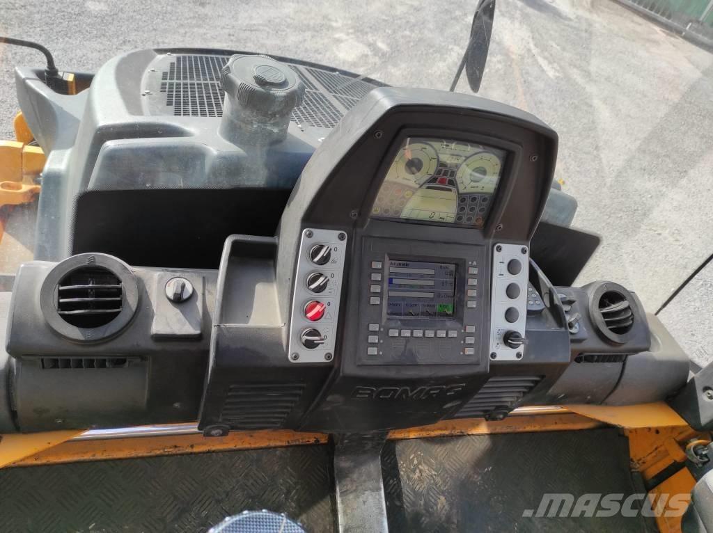 Bomag BW 174 A P Çift tamburlu silindirler